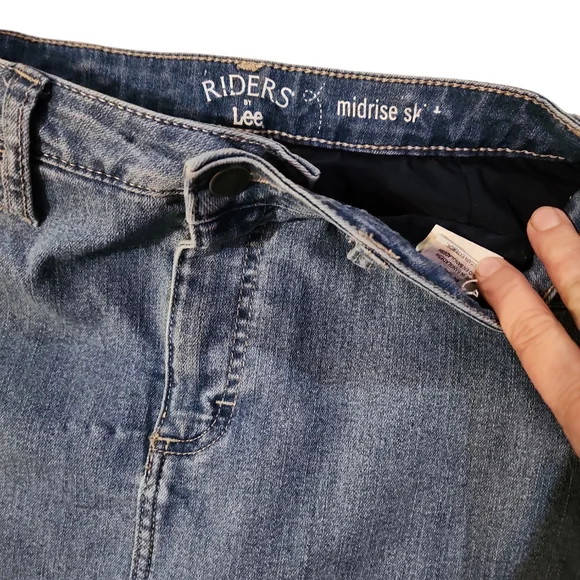 Lee rider's midrise skort size twelve - Picture 2 of 5